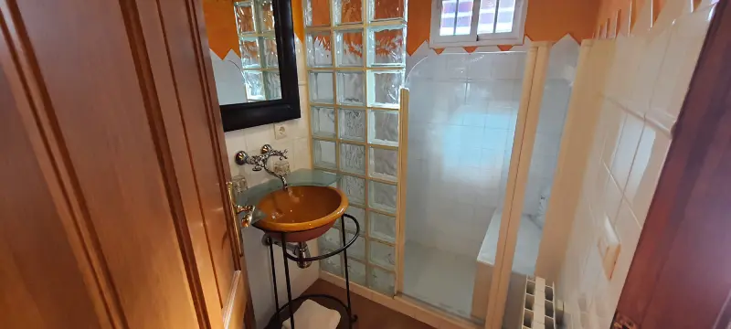 Cuarto baño con plato de ducha 2